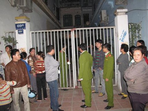 Kinh hoàng cháu ruột dùng chày giết bác