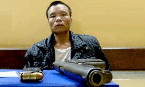 Tàng trữ súng K54, hỗn chiến tại phố Núi Trúc