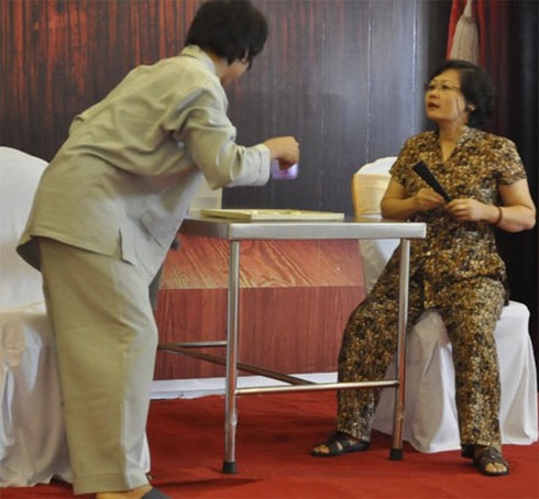 Vì sao hoãn trực tiếp chung kết Vua hài đất Việt?