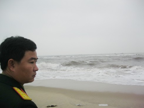 Tìm thấy quân nhân mất tích đầu tiên trên biển Cửa Đại