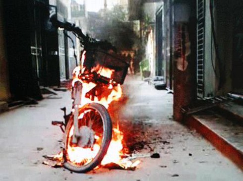 Xe máy Honda tiếp tục bốc cháy