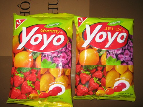 Hà Nội: Thu giữ lô kẹo Thái `rởm`