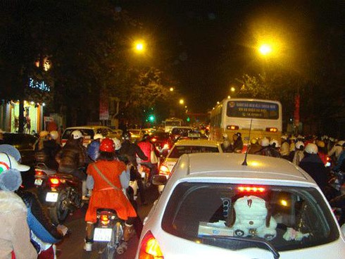 Hà Nội: Hào hứng “khúc giao mùa”