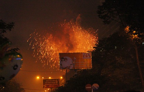 TP.HCM: Người dân háo hức chào đón năm mới 2012