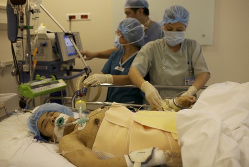 Tách khối u khổng lồ: Các chỉ số sinh tồn ổn định