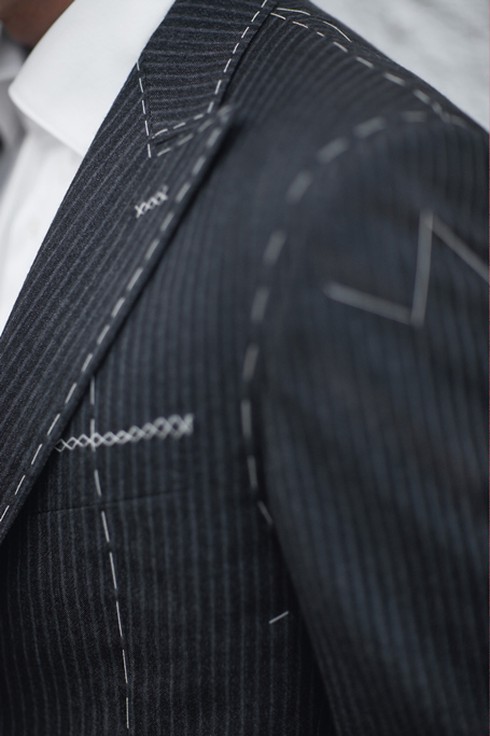 Canali thực hiện dịch vụ may đo cho khách hàng Việt