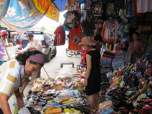 Mỹ Tho: Thị trường Tết bắt đầu sôi động