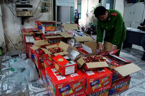 Kẹo lậu `đột nhập` chợ Đồng Xuân