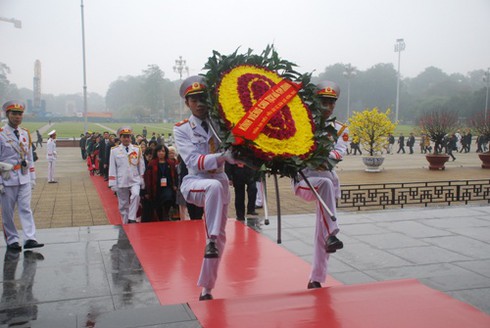 Ấm áp `Xuân Quê hương 2012`