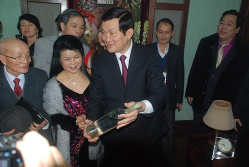 Ấm áp `Xuân Quê hương 2012`
