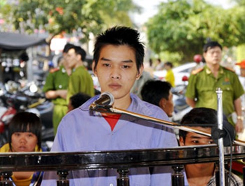 An Giang: 8 năm tù cho con nghiện buôn hàng trắng