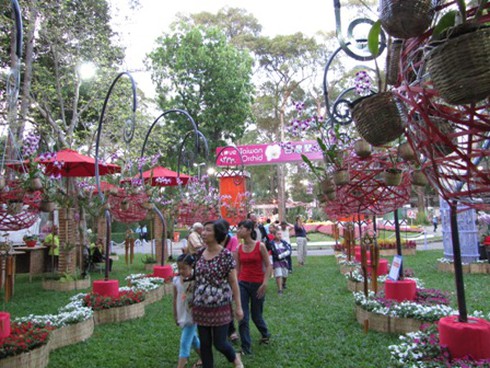 Hội hoa xuân Nhâm Thìn: Trăm hoa đua sắc!