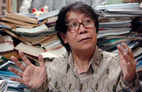 Gộp Tết âm-dương lịch như trộn nước với lửa?