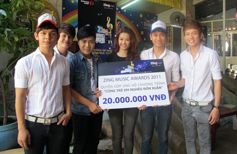 Hà Hồ, Mr Đàm đem Tết đến trẻ em nghèo