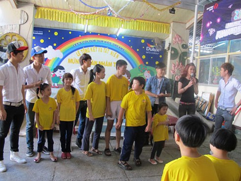 Hà Hồ, Mr Đàm đem Tết đến trẻ em nghèo