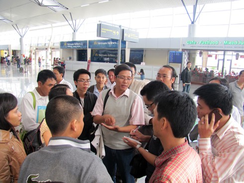 Vietnam Airlines trễ chuyến, hơn 170 hành khách phản ứng