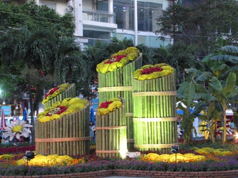 TP.HCM: Đường hoa, đường sách hướng về biển đảo