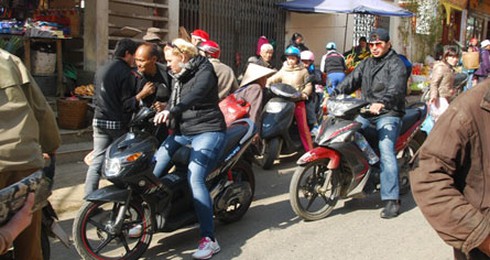 Sa Pa kín khách Tây ngày Tết