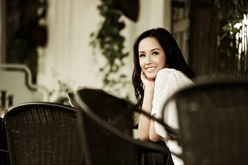 Những kiều nữ tuổi Rồng gợi cảm