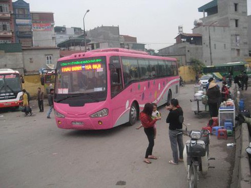 “Cửa ngõ” Hà Nội vắng hoe sau kỳ nghỉ Tết