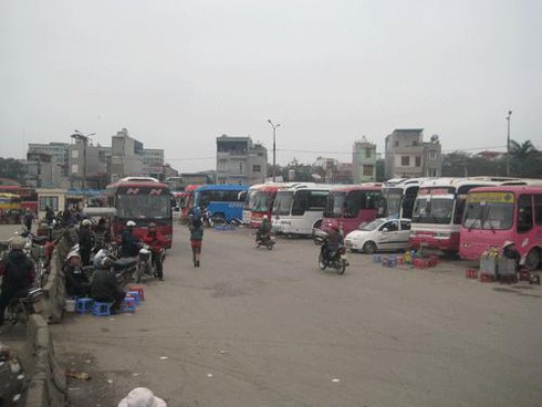 “Cửa ngõ” Hà Nội vắng hoe sau kỳ nghỉ Tết