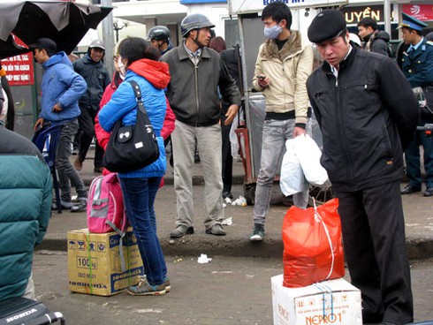 Nhốn nháo bến xe sau đợt nghỉ Tết