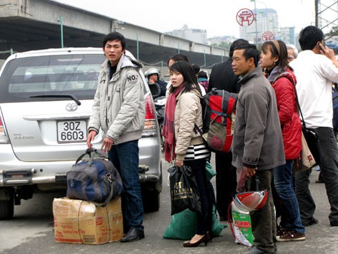 Nhốn nháo bến xe sau đợt nghỉ Tết