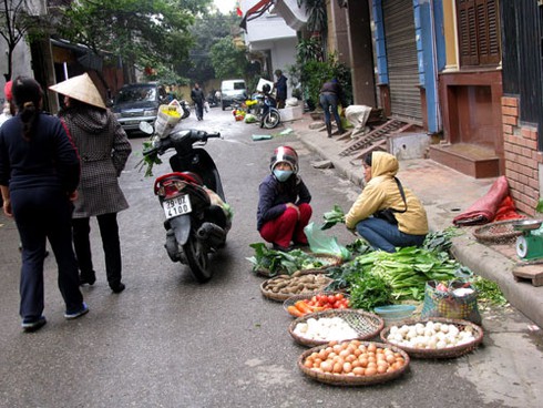 Chợ đội giá, siêu thị đứng im