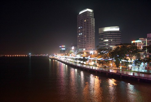 Đau đầu tìm ý tưởng cầu đi bộ qua sông Hàn