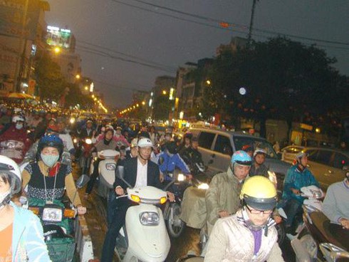 Đổi giờ: Giáo dục rụt rè kêu khó