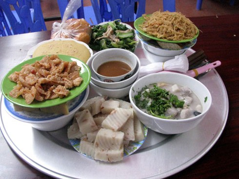 Nô nức lên chùa ăn chay dịp Rằm tháng Giêng