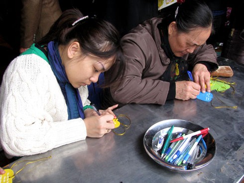 Nô nức lên chùa ăn chay dịp Rằm tháng Giêng