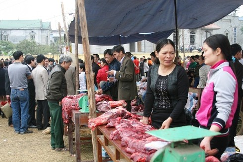 Xẻ thịt `ông cầu` bán 1 triệu đồng mỗi kg