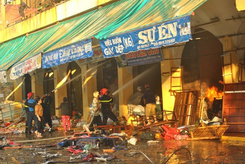 Hoả hoạn thiêu rụi chợ Quảng Ngãi