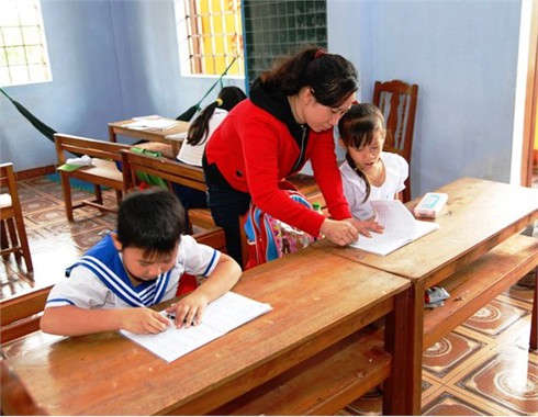 Gieo chữ nơi đầu sóng Trường Sa