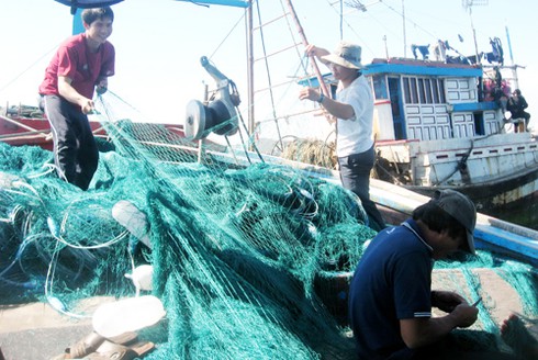 Đà Nẵng: Lắp miễn phí máy liên lạc 500 hải lý cho ngư dân