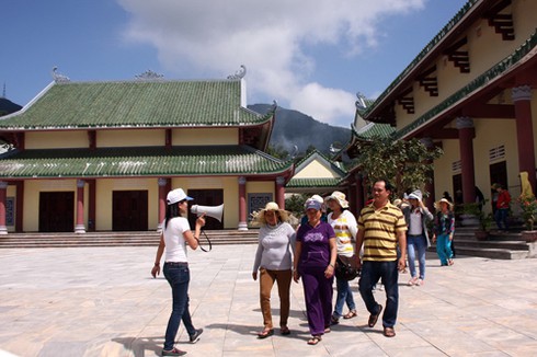 Du xuân trên đinh Sơn Trà