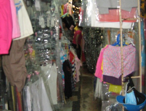 Chợ đầu mối ở TP.HCM: `Cháy khỏi cứu`