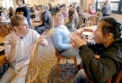 Úc nới lỏng thủ tục visa để thu hút sinh viên quốc tế