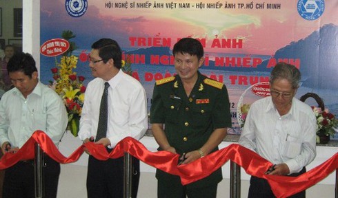 Con người và đất nước Việt Nam qua ống kính của Đoàn Hoài Trung