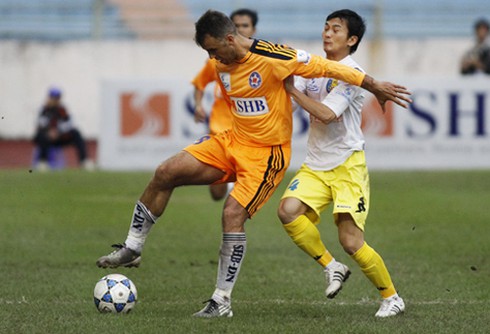 Hà Nội T&T đứt mạch bất bại