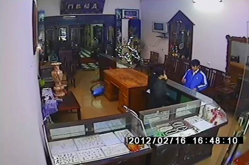 Đơn giản như đăng ký kinh doanh cửa hàng vàng (!)