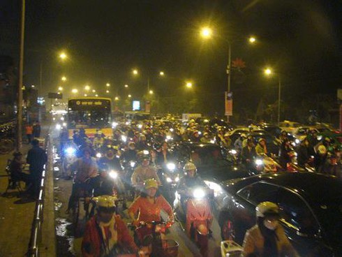 Hà Nội cần giảm ít nhất 30% điểm ùn tắc