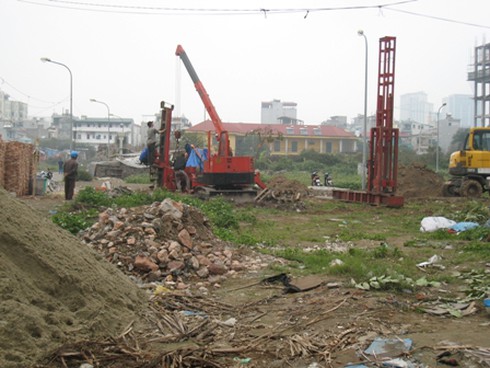 Công trình `bí hiểm` trên đất tái định cư ở Từ Liêm?