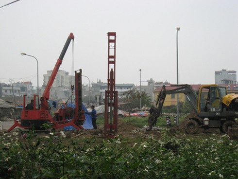 Công trình `bí hiểm` trên đất tái định cư ở Từ Liêm?