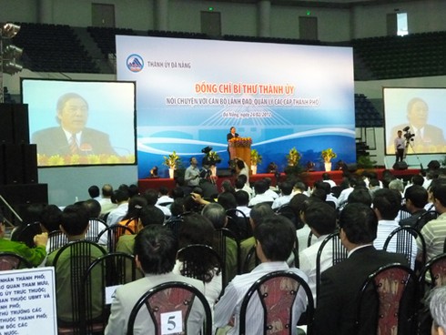 Bí thư Đà Nẵng: `Tụt hạng là còn được châm chước!`.