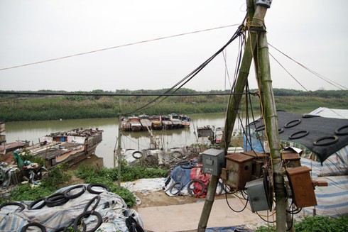Làng Bát Tràng trên sông