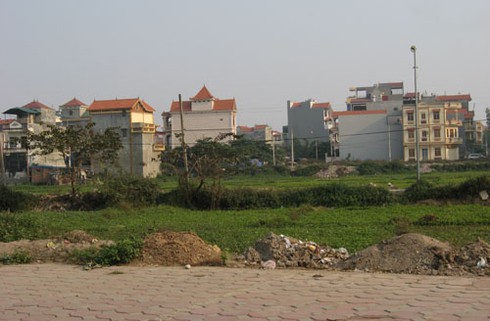 Nhà đất cỡ nhỏ hút khách