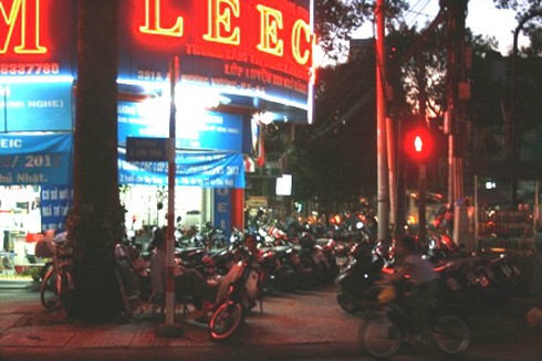 Bãi xe coi thường lệnh của Sở Giao thông