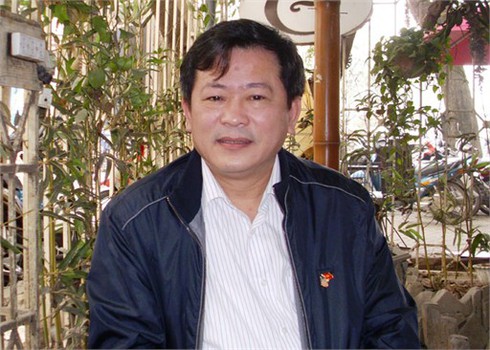 Hai thanh niên đánh cụ già: Ra tòa vẫn là đảng viên!